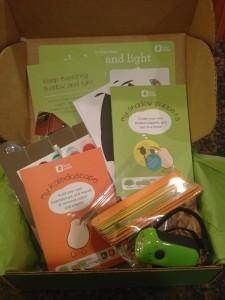 Read more about the article Kiwi Crate Review + Coupon Code – October 2012