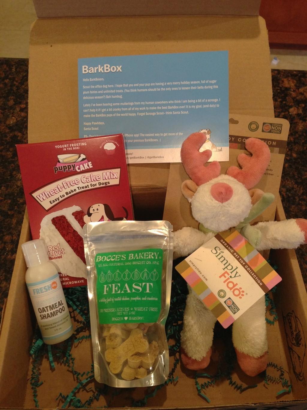 Read more about the article Barkbox Review + Coupon Code – December 2012