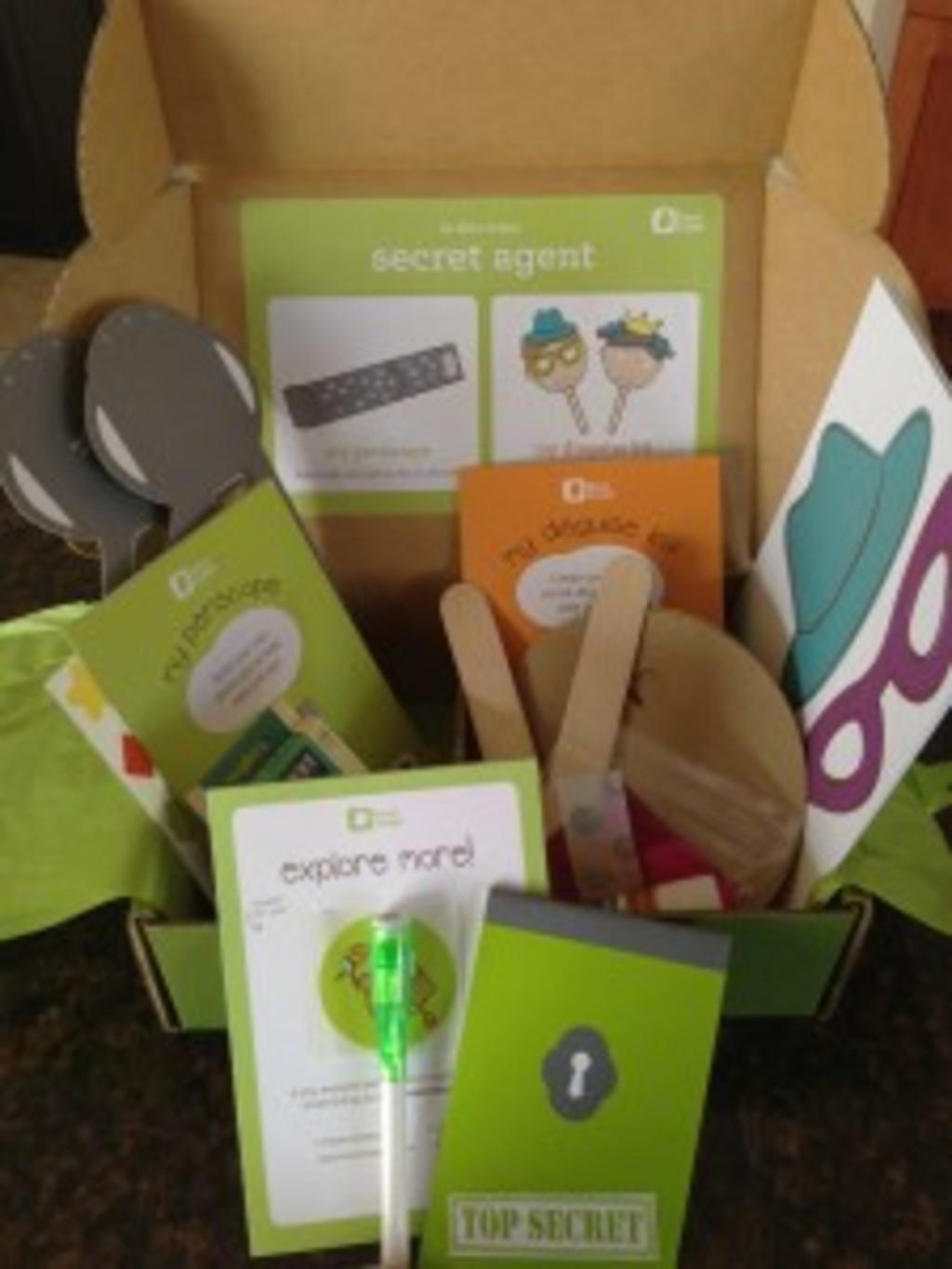 Kiwi Crate Review + Coupon Code – March 2013