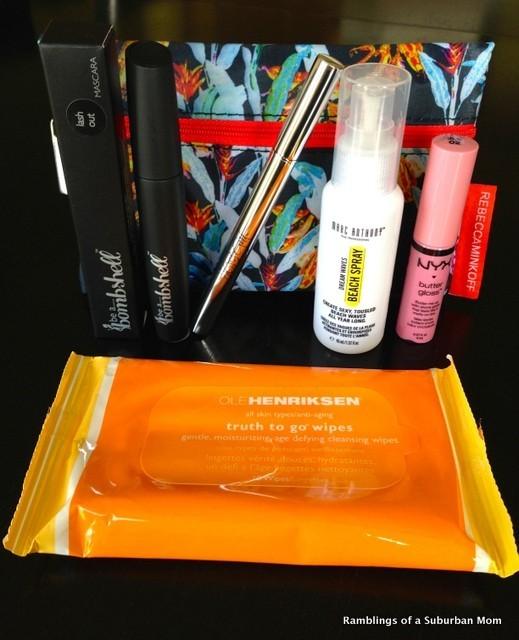 Read more about the article June 2014 ipsy Glam Bag Review – “Pretty in Paradise”