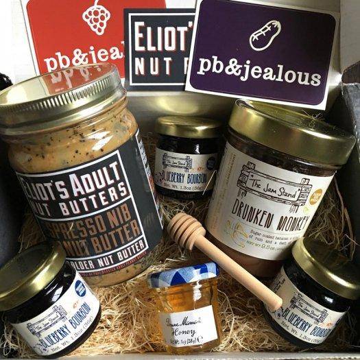 Read more about the article pb&jealous Review November 2016 Subscription Box