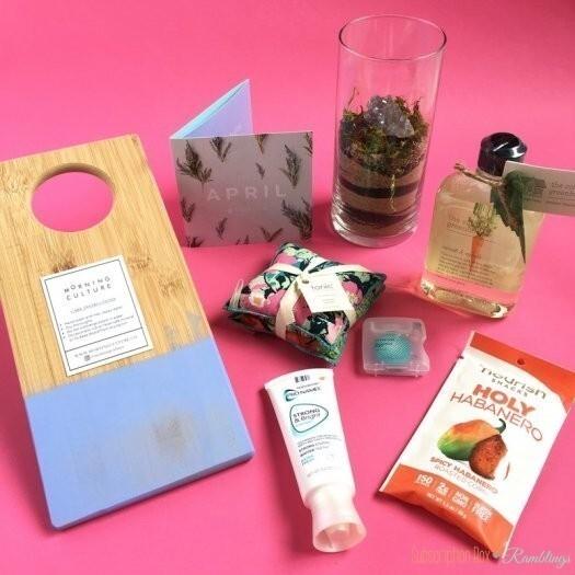 Read more about the article POPSUGAR Must Have Box Review + Coupon Code – April 2017