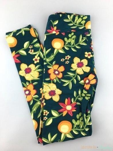 LuLaRoe Leggings of the Month Club Review - May 2017