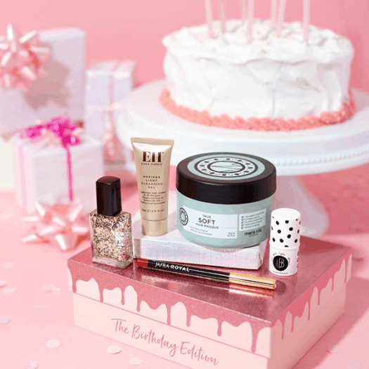 August 2019 GLOSSYBOX FULL Spoilers + Coupon Code!