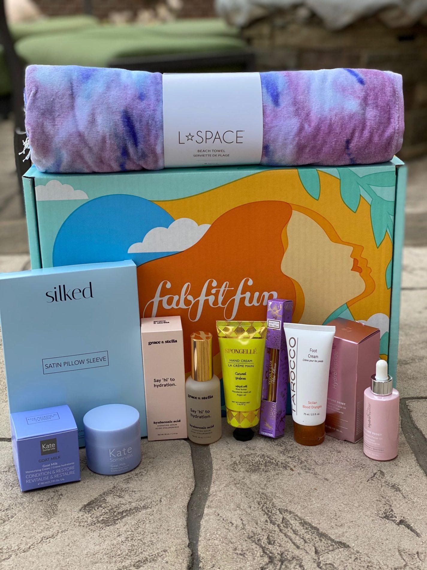 Read more about the article FabFitFun Summer 2020 Review + $10 Off Coupon Code