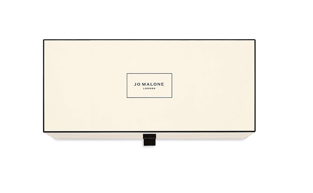 Read more about the article Jo Malone 2021 24-Piece Advent Calendar