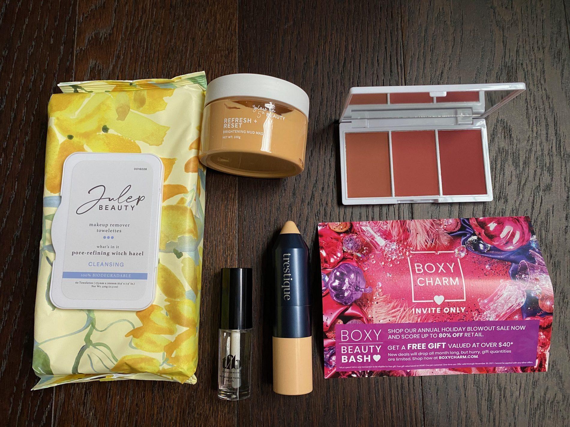Read more about the article BOXYCHARM November 2021 Subscription Box Review + Coupon Code