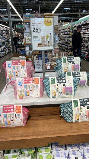 Read more about the article Whole Foods 8th Annual Limited Edition Beauty Bags – On Sale TODAY (3.18)