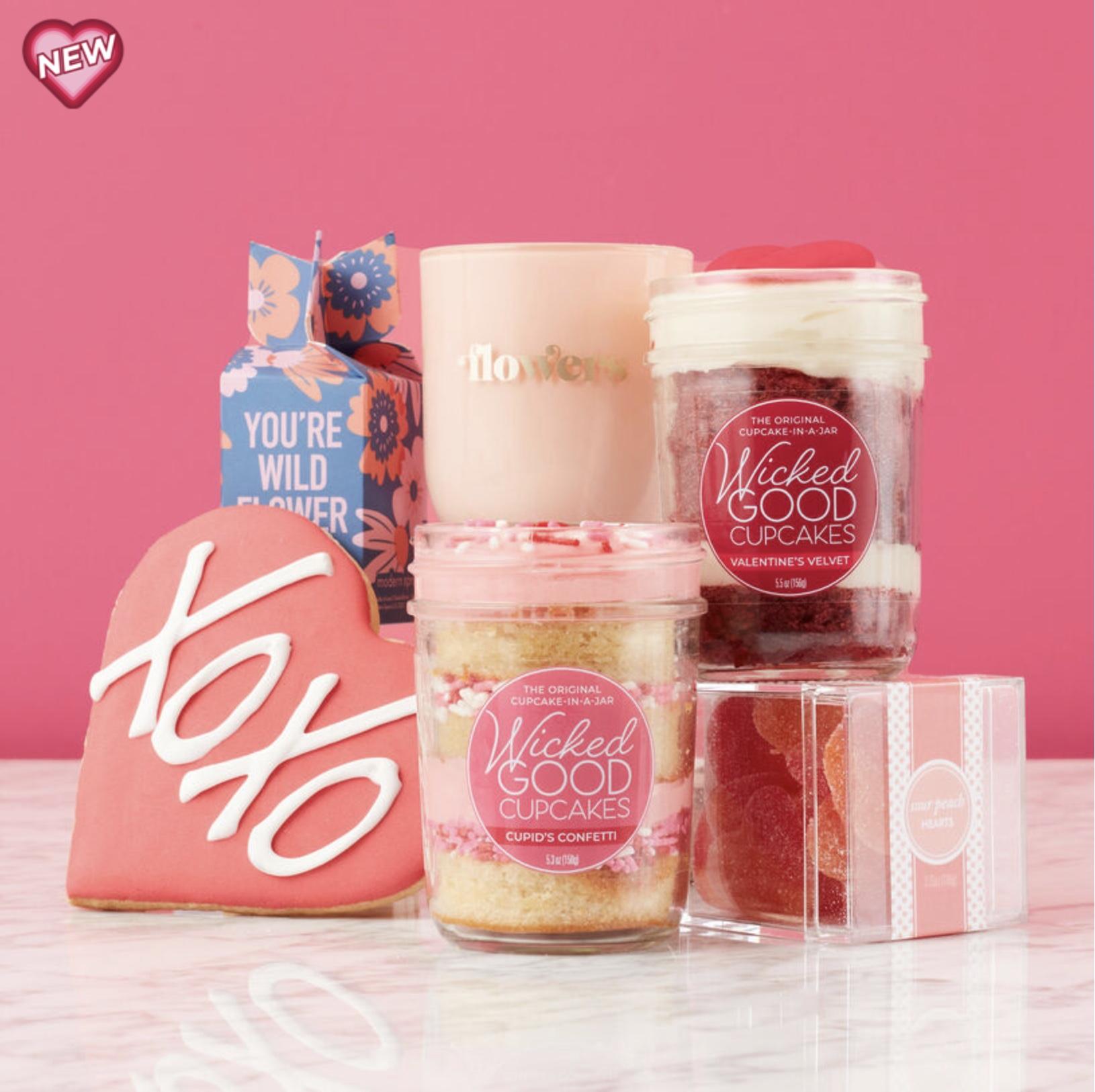 Read more about the article Love & Blooms Valentine’s Day Gift Box – Perfect Valentine’s Gift!