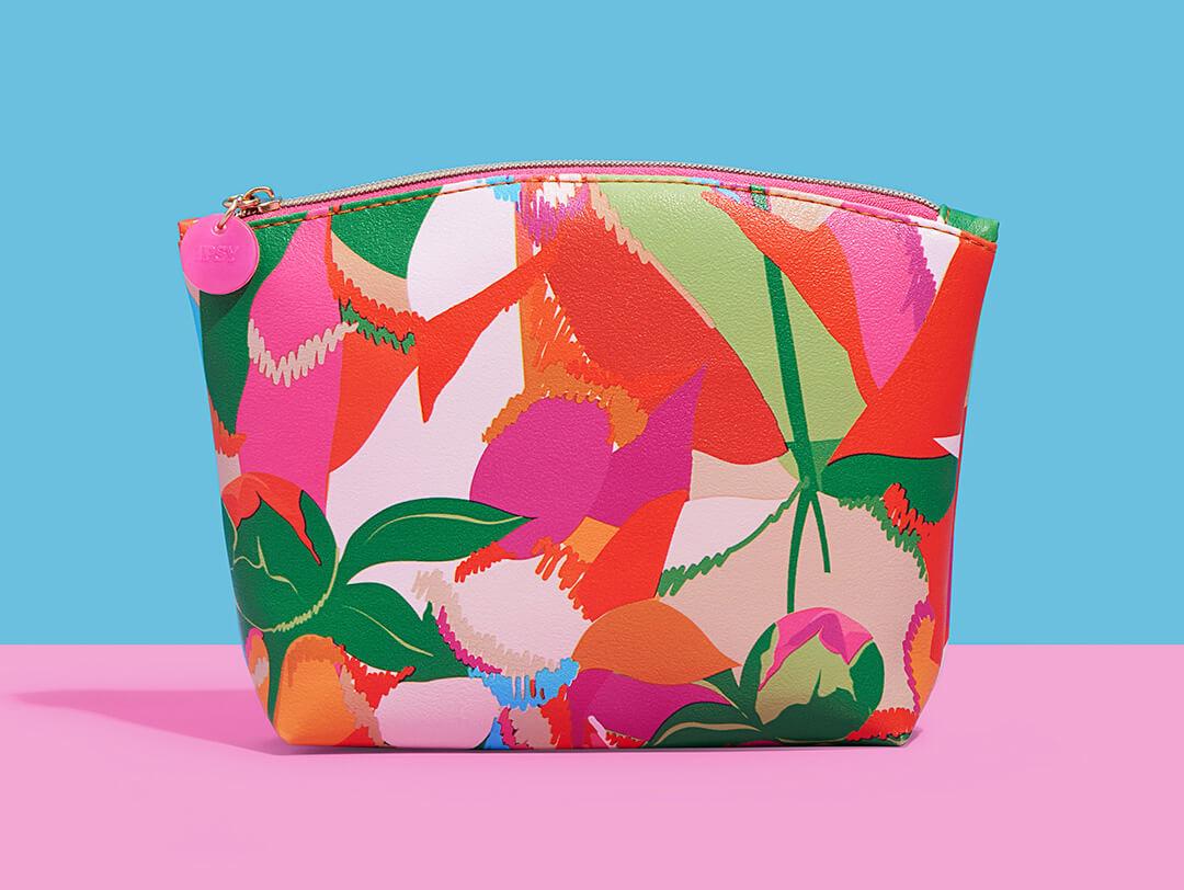 Read more about the article May 2023 ipsy Glam Bag Design Reveal
