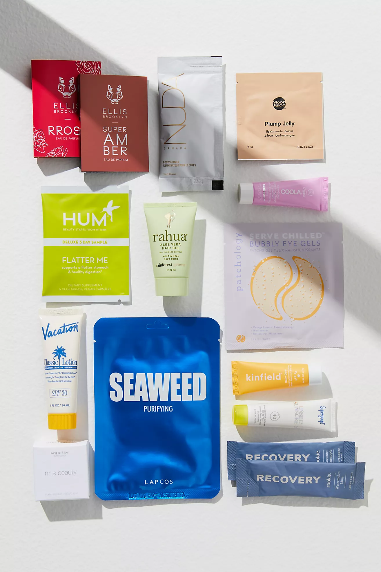 Read more about the article Free People FP Favorites Summer-Ready Beauty Bag