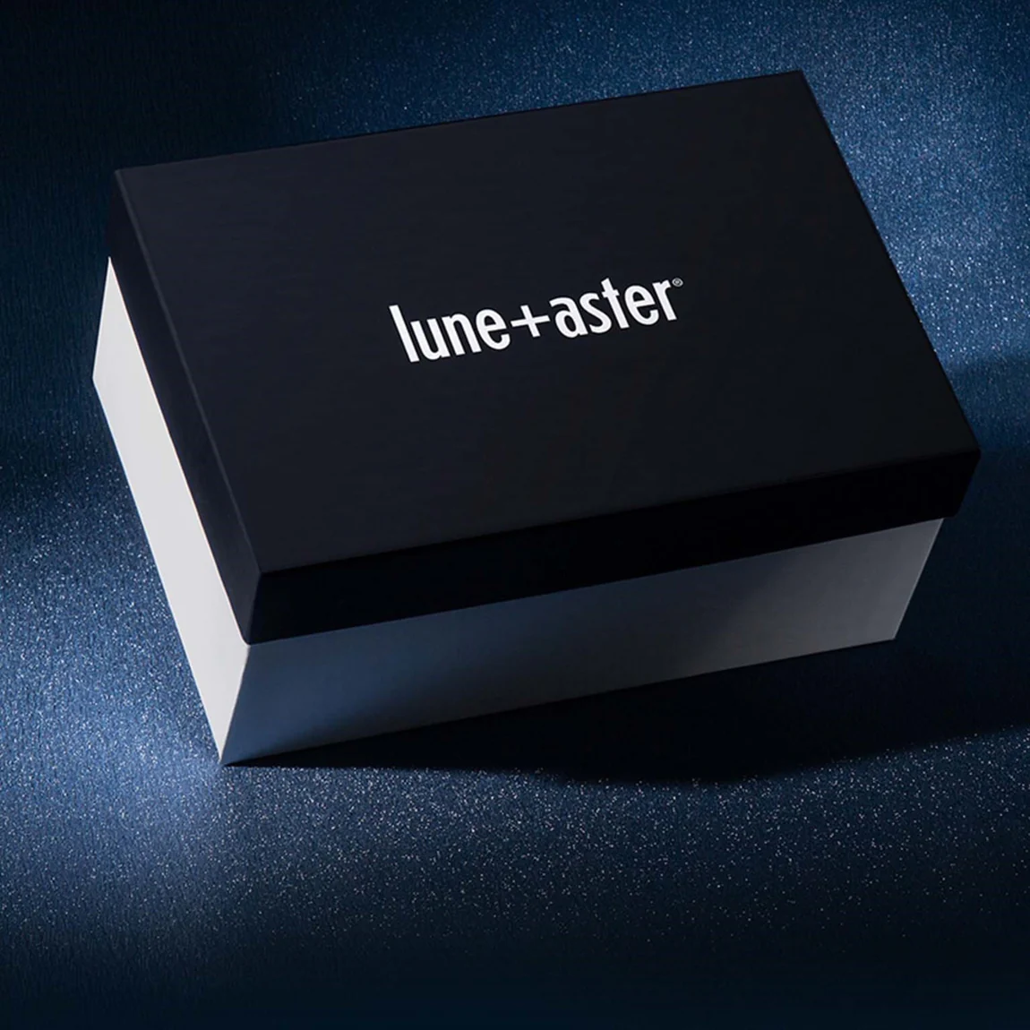 Read more about the article Blue Mercury Lune+Aster Press-Worthy Products Mystery Box