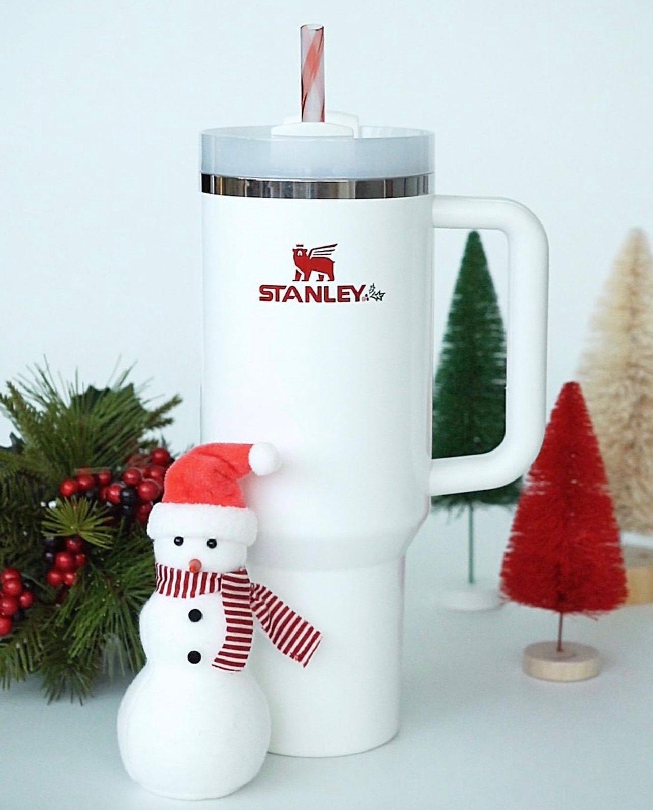 Read more about the article Reminder: Mistletoe Twist Stanley Tumbler – Coming TOMORROW + Tips on How to Score!!!!