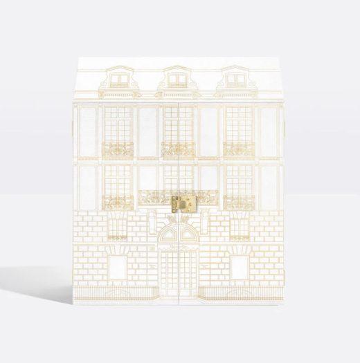 Read more about the article 2024 Dior Trunk of Dreams Limited Edition Advent Calendar – Now Available