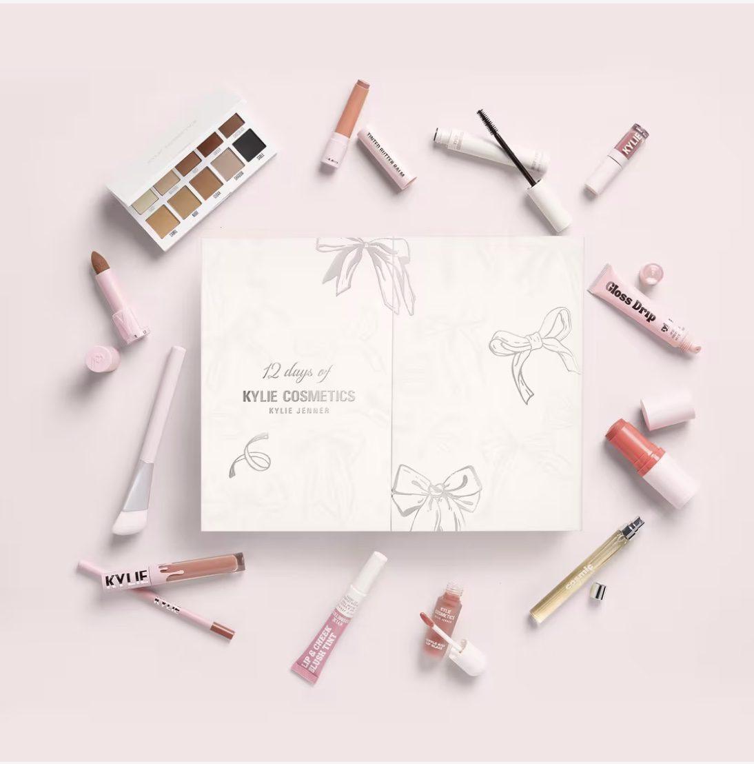 Read more about the article Kylie Cosmetics 12 Days of Kylie Advent Calendar