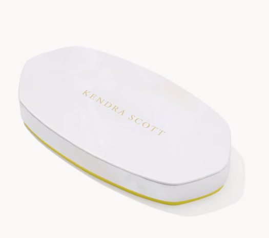 Read more about the article Kendra Scott 2025 12 Days of Joy Color Bar® Elisa Locket Box Advent Calendar – Silver or Gold